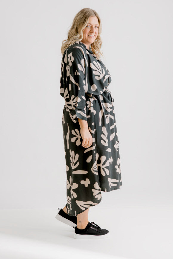 Arenes Motif Shirt Dress - Black Motif Print