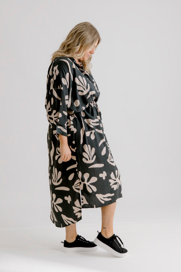 Arenes Motif Shirt Dress - Black Motif Print